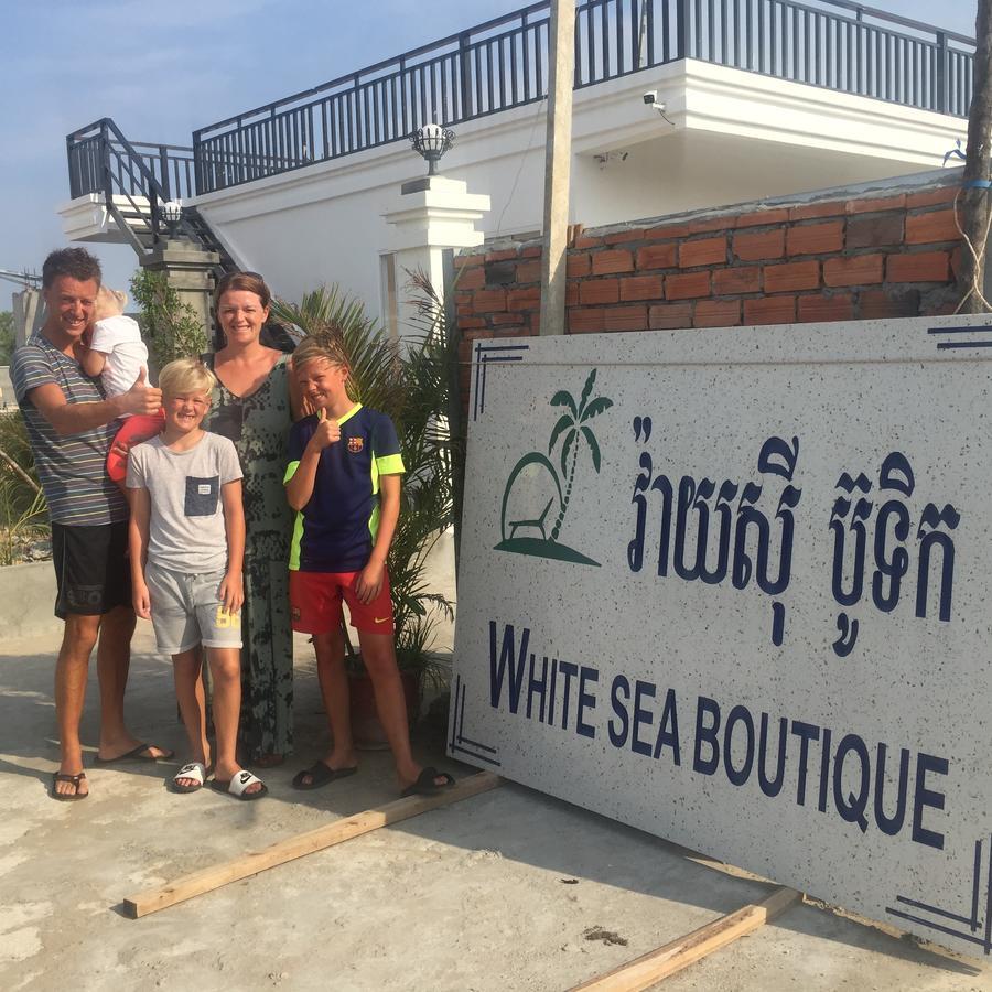 White Boutique Hotel And Residences Sihanoukville Exteriör bild