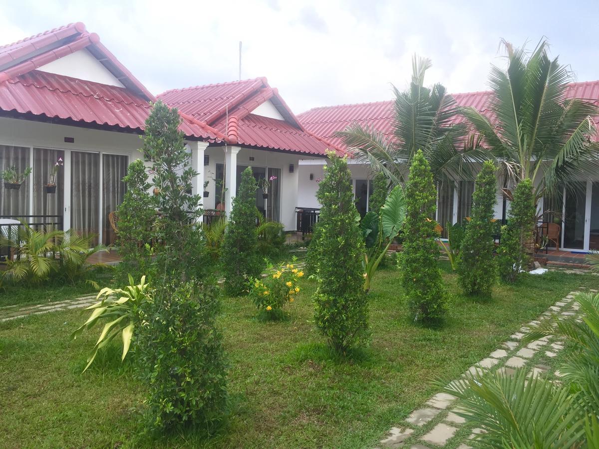 White Boutique Hotel And Residences Sihanoukville Exteriör bild