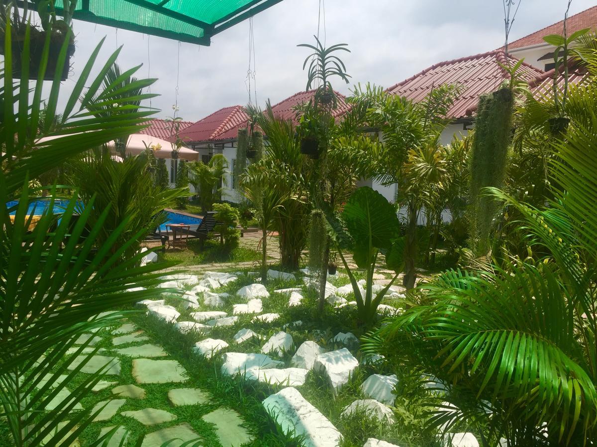 White Boutique Hotel And Residences Sihanoukville Exteriör bild