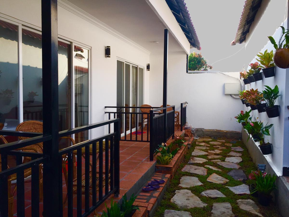 White Boutique Hotel And Residences Sihanoukville Exteriör bild