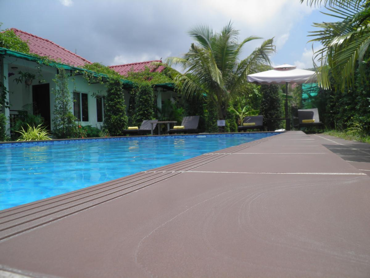 White Boutique Hotel And Residences Sihanoukville Exteriör bild