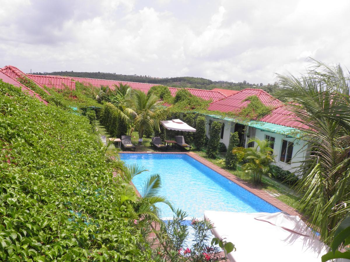 White Boutique Hotel And Residences Sihanoukville Exteriör bild