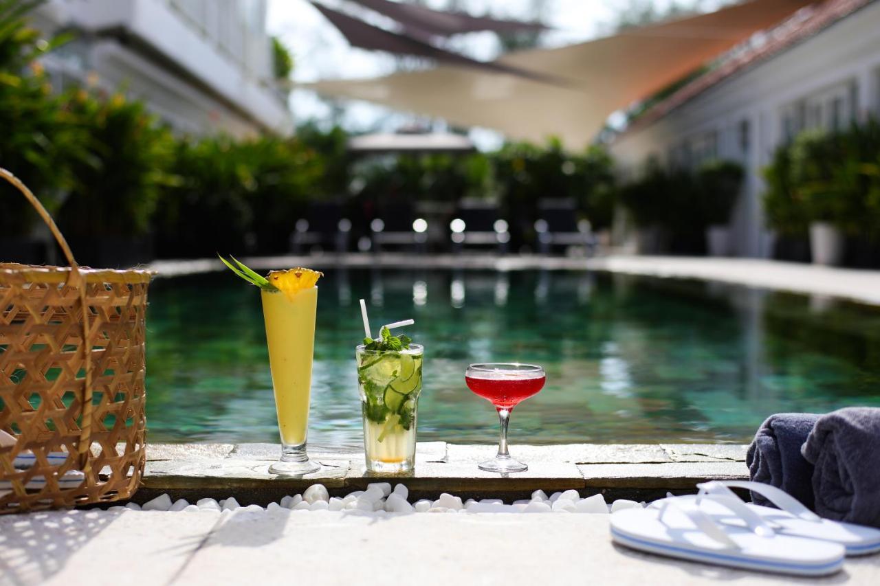 White Boutique Hotel And Residences Sihanoukville Exteriör bild