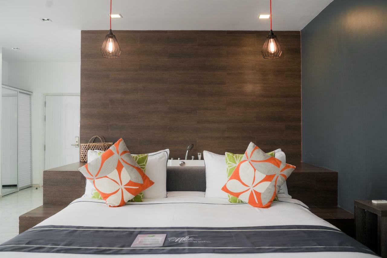 White Boutique Hotel And Residences Sihanoukville Exteriör bild